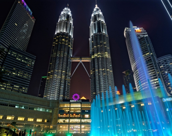 KLナイトを楽しまナイト！アロー通り（ジャランアロー）散策＋ツインタワー夜景フォトツアー＜日本語ガイド／夕食なし または ミシュランガイド掲載「リマプロ」夕食付きプラン＞